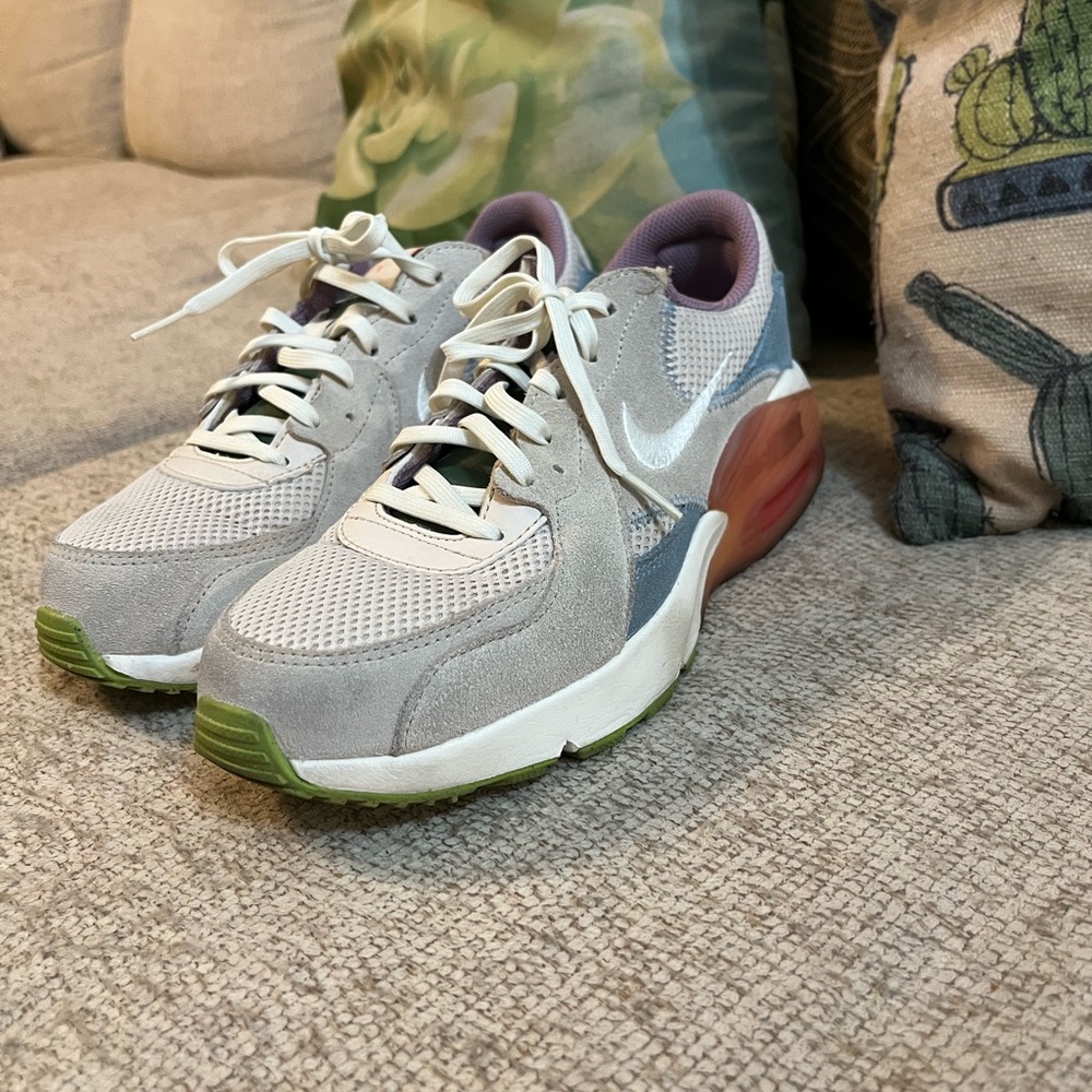 Nike Women's Gray and Lavender Sneakers